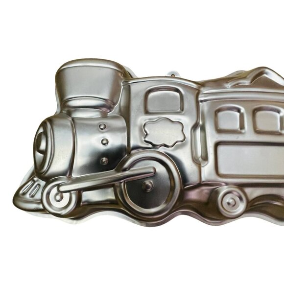 Wilton Enterprises Cake Pan‎ Little Train - Picture 7 of 7